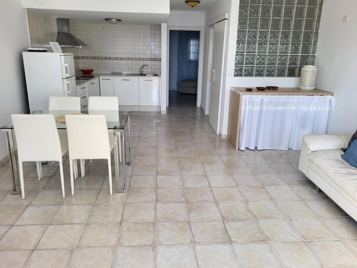 Isabel3 Apartment Tias Bagian luar foto